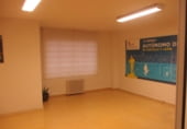 70m² office for rent in León photo