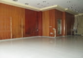 Local comercial en alquiler con 240m² en Lugo foto