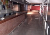Local comercial en venta con 300m² en Valdepeñas foto