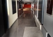 Local comercial en venta con 300m² en Valdepeñas foto