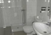Local comercial en alquiler con 90m² en Ferrol foto