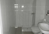 Local comercial en alquiler con 90m² en Ferrol foto