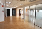 981m² locaux commerciaux pour location à Logroño photo