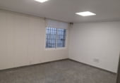 Local comercial en venta con 166m² en Huete foto