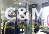 Local comercial
en traspàs
amb 180m² a Eivissa, a la zona de la Marina foto