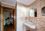 1858m² restaurant for sale in Loja photo
