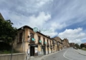 Edificio en venta con 440m² en Segovia foto