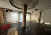 Local comercial en alquiler con 149m² en Gijón foto