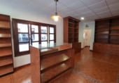 55m² salon de coiffure pour vente à Langreo photo