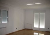 Local comercial en alquiler con 70m² en Ponferrada, La rosaleda foto