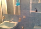 Local comercial en venta en Sevilla, en la zona de Ciudad Jardín, Calle Doña María de Molina foto