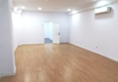 Local comercial en venta con 70m² en Vigo, Povisa foto