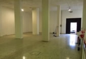 Local comercial en alquiler en Sevilla, en la zona de La Calzada, Luis Montoto - Santa Justa foto