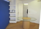 Local comercial
en lloguer
amb 95m² a Santiago de Compostel·la, a la zona de O Paxonal, PONTEPEDRIÑA foto