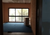 Local comercial en venta con 67m² en Santiago de Compostela, en la zona de O Cotaredo, FONTIÑAS foto