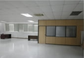 Oficina
en lloguer
amb 200m² a Saragossa, Crta de Madrid foto