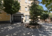 Local comercial en venta con 35m² en Granada, en la zona de La Quinta, Cervantes foto
