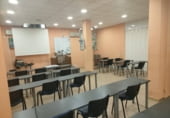 Local comercial en alquiler con 155m² en Loja foto