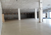 Local comercial en alquiler con 950m² en Dos Hermanas foto