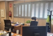 455m² warehouse industrial for sale in Seville, in the area of Holy Cross photo