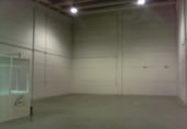 225m² warehouse for sale in Seville, in the area of Santa Clara photo
