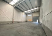 230m² entrepôt pour vente à Séville photo