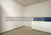 Local comercial en alquiler con 96m² en Écija foto