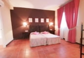 Hotel en venta con 552m² en Constantina foto