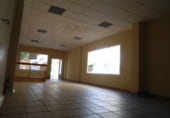 Local comercial en alquiler con 150m² en Almendralejo foto