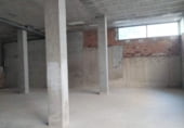 Local comercial en alquiler con 229m² en Cazorla foto