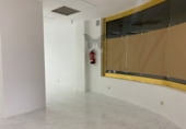 Local comercial en venta con 91m² en Oviedo, en la zona de Pumarín foto