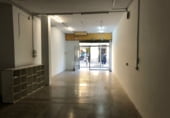 Local comercial
en venda
amb 71m² a Sant Boi de Llobregat, a la zona de Barri Centre, Calle Lluís Pascual Roca, 41 foto