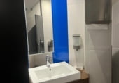 206m² locaux commerciaux pour vente à León, Calle Renueva, 20 photo
