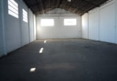 680m² entrepôt pour location à Séville, dans le quartier de San Jerónimo photo