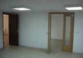 Local comercial en alquiler con 180m² en Huelva foto