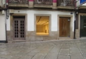 Local comercial en alquiler con 125m² en Ferrol foto