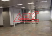 Local comercial en alquiler con 200m² en Ferrol foto
