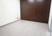 Local comercial en venta con 130m² en Logroño foto