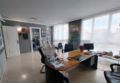 160m² office for sale in Logroño photo