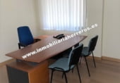 Oficina en venta con 250m² en Logroño foto