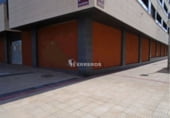 Local comercial en venta con 557m² en Logroño foto