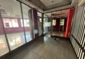 Local comercial en alquiler con 150m² en Segovia foto