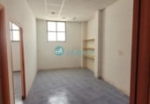 Local comercial en alquiler con 160m² en Segovia foto