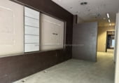 745m² offices for sale in Logroño photo