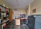 93m² commercial premises for sale in Barcelona, in the area of Guineueta photo