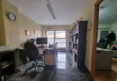 93m² commercial premises for sale in Barcelona, in the area of Guineueta photo