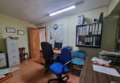 93m² commercial premises for sale in Barcelona, in the area of Guineueta photo
