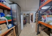 93m² commercial premises for sale in Barcelona, in the area of Guineueta photo
