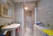 93m² commercial premises for sale in Barcelona, in the area of Guineueta photo