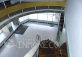 Local comercial
en venda
amb 118m² a Torrelavega foto